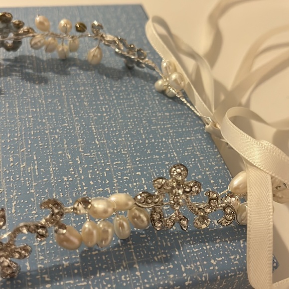 Bridal freshwater pearl and crystal headband